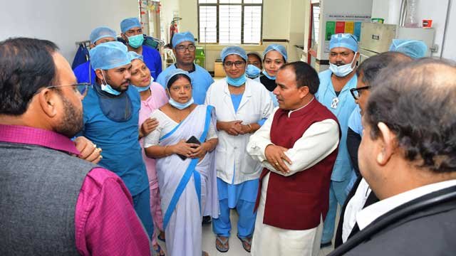 Health Minister Dr. Rawat visited Guwahati Medical College